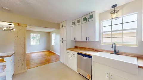 Kitchen - 514 Phyllis Cir, Talbott, TN 37877 photo 4 of 4