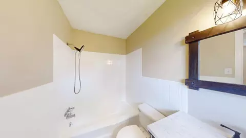 Bath - 514 Phyllis Cir, Talbott, TN 37877 photo 2 of 2