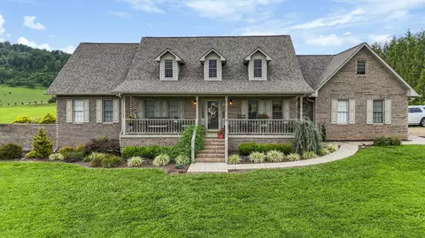 137 Cedar Knoll Cir, Rogersville, TN 37857