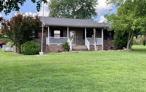 225 St Jordan Dr, Dandridge, TN 37725