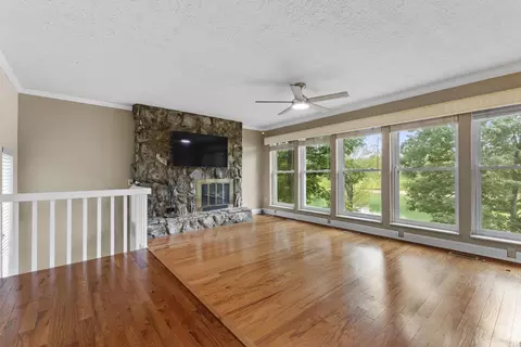 Living - 7713 Melanie Cir, Talbott, TN 37877 photo 3 of 5