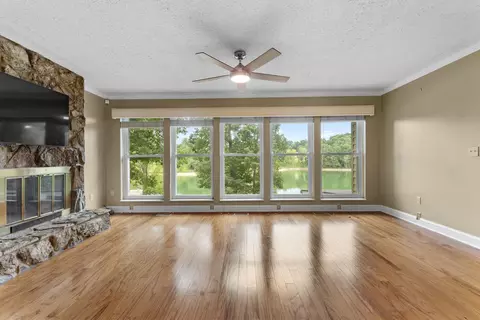 Living - 7713 Melanie Cir, Talbott, TN 37877 photo 4 of 5