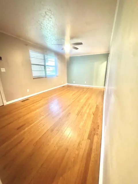 Living - 2133 Titus Dr, Talbott, TN 37877 photo 1 of 2