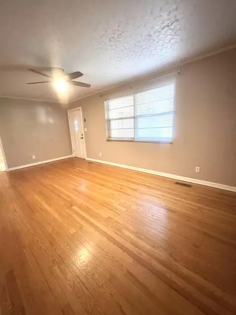 Living - 2133 Titus Dr, Talbott, TN 37877 photo 2 of 2