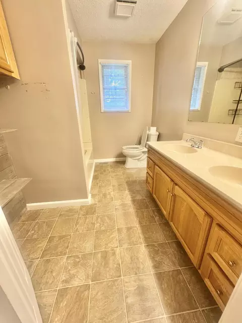 Bath - 2133 Titus Dr, Talbott, TN 37877 photo 1 of 1