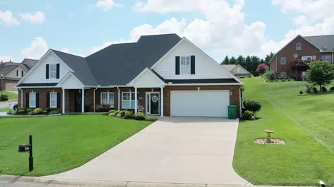 573 Kensington Dr, Morristown, TN 37814
