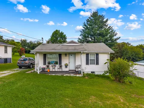 1324 Davis St, Morristown, TN 37814