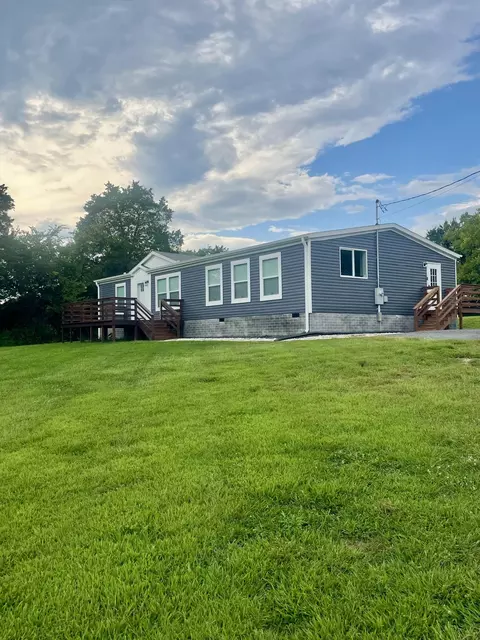 121 Rhea Cir, Mooresburg, TN 37811