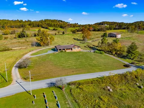 3870 Clinch Valley Rd, Thorn Hill, TN 37881
