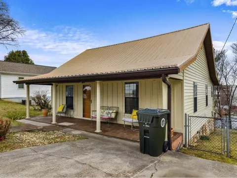 411 W Sixth North St, Morristown, TN 37814