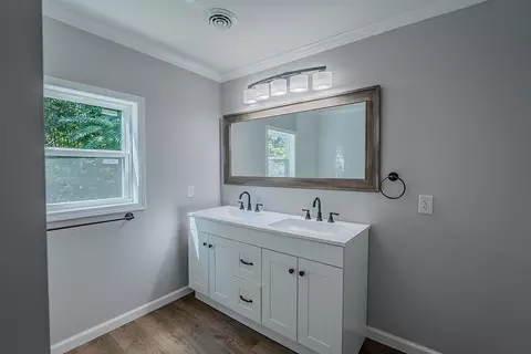 Bath - 305 Chandler Rd, Limestone, TN 37681 photo 1 of 4