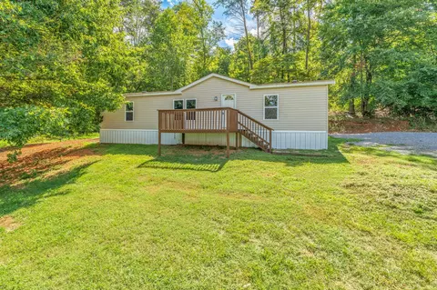130 Westford Dr, Strawberry Plains, TN 37871