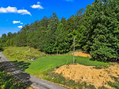 000 Heck Hollow Rd, Rogersville, TN 37857