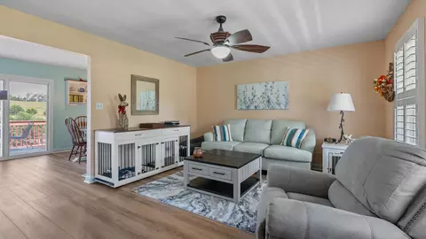 Living - 8020 W Pointe Dr, Talbott, TN 37877 photo 1 of 2