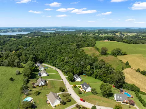 View/Area - 8020 W Pointe Dr, Talbott, TN 37877 photo 1 of 5