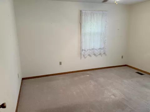 Bedroom - 1065 Talbott-kansas Rd, Talbott, TN 37877 photo 7 of 9