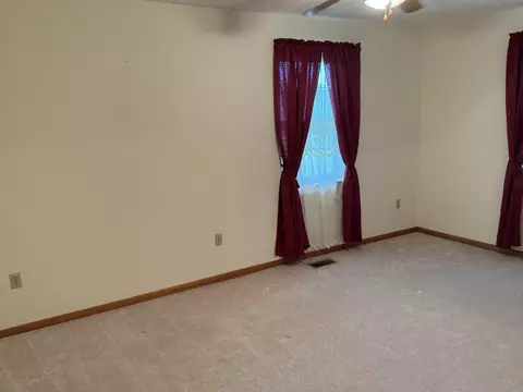 Bedroom - 1065 Talbott-kansas Rd, Talbott, TN 37877 photo 4 of 9