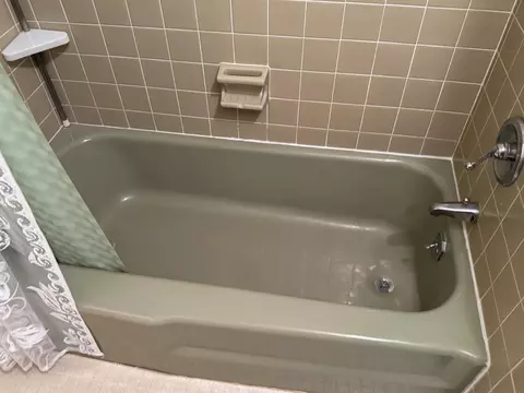 Bath - 1065 Talbott-kansas Rd, Talbott, TN 37877 photo 3 of 8