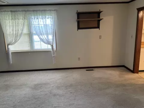 Living - 1065 Talbott-kansas Rd, Talbott, TN 37877 photo 3 of 6