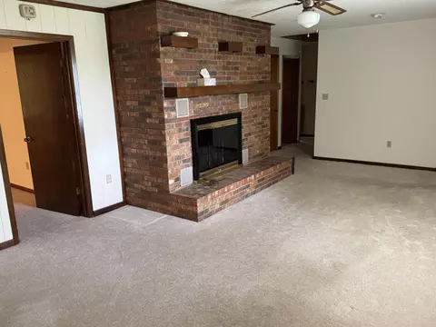 Living - 1065 Talbott-kansas Rd, Talbott, TN 37877 photo 4 of 6