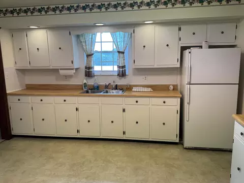 Kitchen - 1065 Talbott-kansas Rd, Talbott, TN 37877 photo 1 of 2