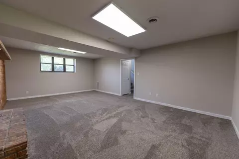 Living - 6925 Westgate Cir, Talbott, TN 37877 photo 6 of 6