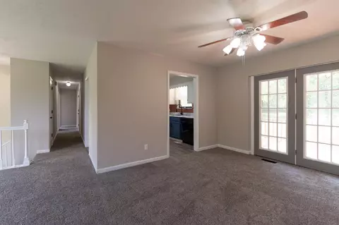Entry Way - 6925 Westgate Cir, Talbott, TN 37877 photo 2 of 5
