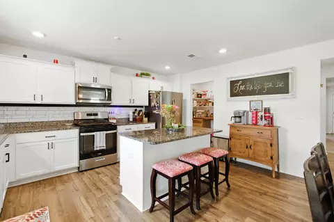 Kitchen - 1067 Evan Ct, Talbott, TN 37877 photo 3 of 6