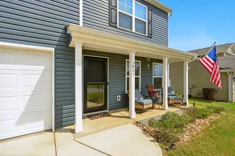 Exterior - 1067 Evan Ct, Talbott, TN 37877 photo 4 of 7