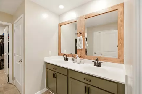 Bath - 1067 Evan Ct, Talbott, TN 37877 photo 3 of 5