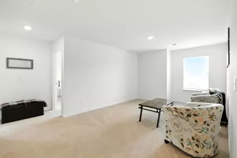 Entry Way - 1067 Evan Ct, Talbott, TN 37877 photo 8 of 10