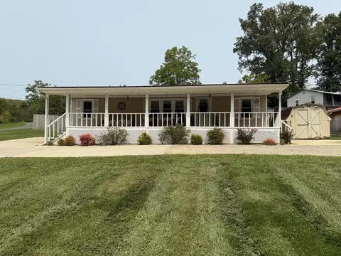 3406 Bridges Chapel Rd, Dandridge, TN 37725