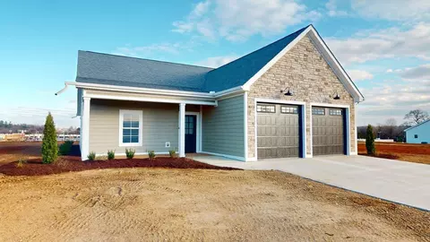 2430 Sandstone Dr, Morristown, TN 37814