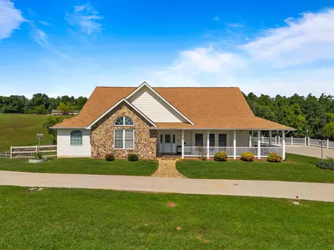 838 Chestnut Grove Rd, Dandridge, TN 37725