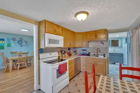 Kitchen - 1607 Tater Hill Rd, Bean Station, TN 37708 photo 1 of 3