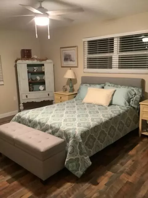 Bedroom - 1607 Tater Hill Rd, Bean Station, TN 37708 photo 8 of 8
