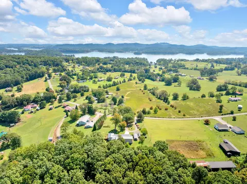 View/Area - 1607 Tater Hill Rd, Bean Station, TN 37708 photo 8 of 9