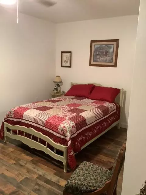 Bedroom - 1607 Tater Hill Rd, Bean Station, TN 37708 photo 7 of 8