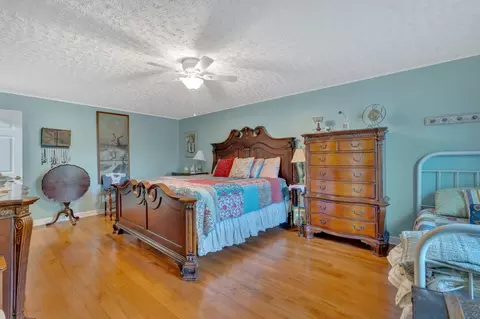Bedroom - 1607 Tater Hill Rd, Bean Station, TN 37708 photo 1 of 8
