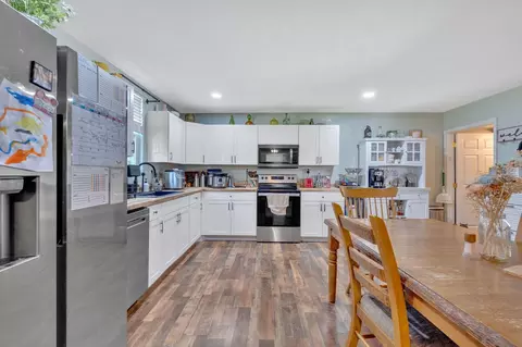 Kitchen - 1607 Tater Hill Rd, Bean Station, TN 37708 photo 3 of 3