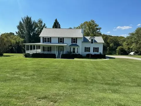 174 Big Bend Rd, Strawberry Plains, TN 37871