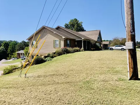 663 Barbara Dr, Talbott, TN 37877 photo 2