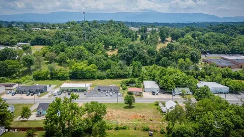 423 E Bernard Ave, Greeneville, TN 37745 photo 17