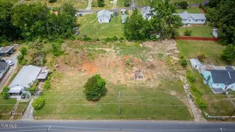 423 E Bernard Ave, Greeneville, TN 37745 photo 9