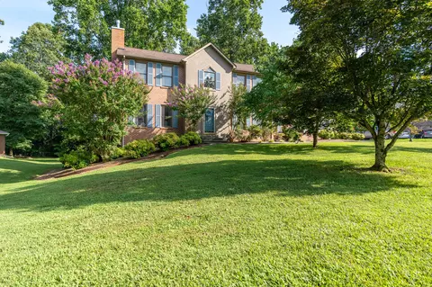 1779 Seven Oaks Dr, Morristown, TN 37814