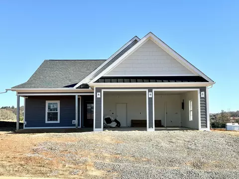 2444 Sandstone Dr, Morristown, TN 37814