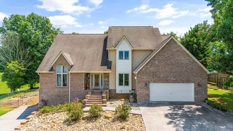 219 Sullivan, Dandridge, TN 37725