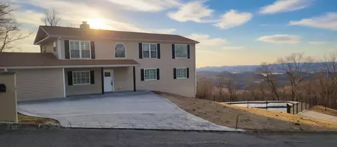 2241 Le Conte St, Morristown, TN 37814