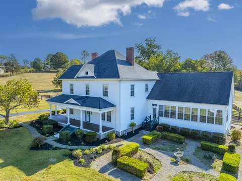 621 Highway 139, Dandridge, TN 37725