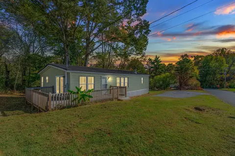 4510 Winslow Dr, Strawberry Plains, TN 37871